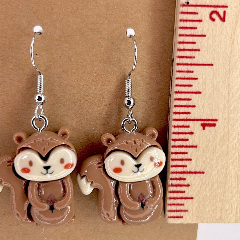 Squirrel Shape Resin Dangle Earrings Fashion Jewelry - Picture 3 of 3